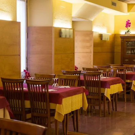 Tirso De Molina Guest house