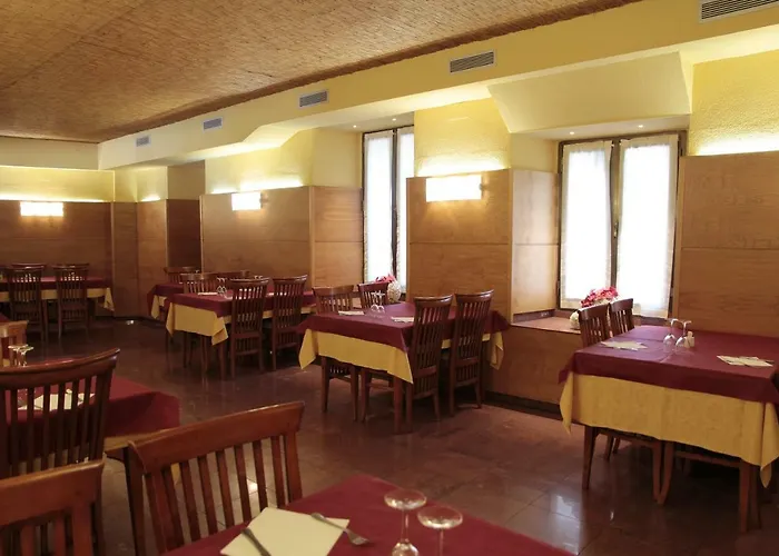 Tirso De Molina Penzion